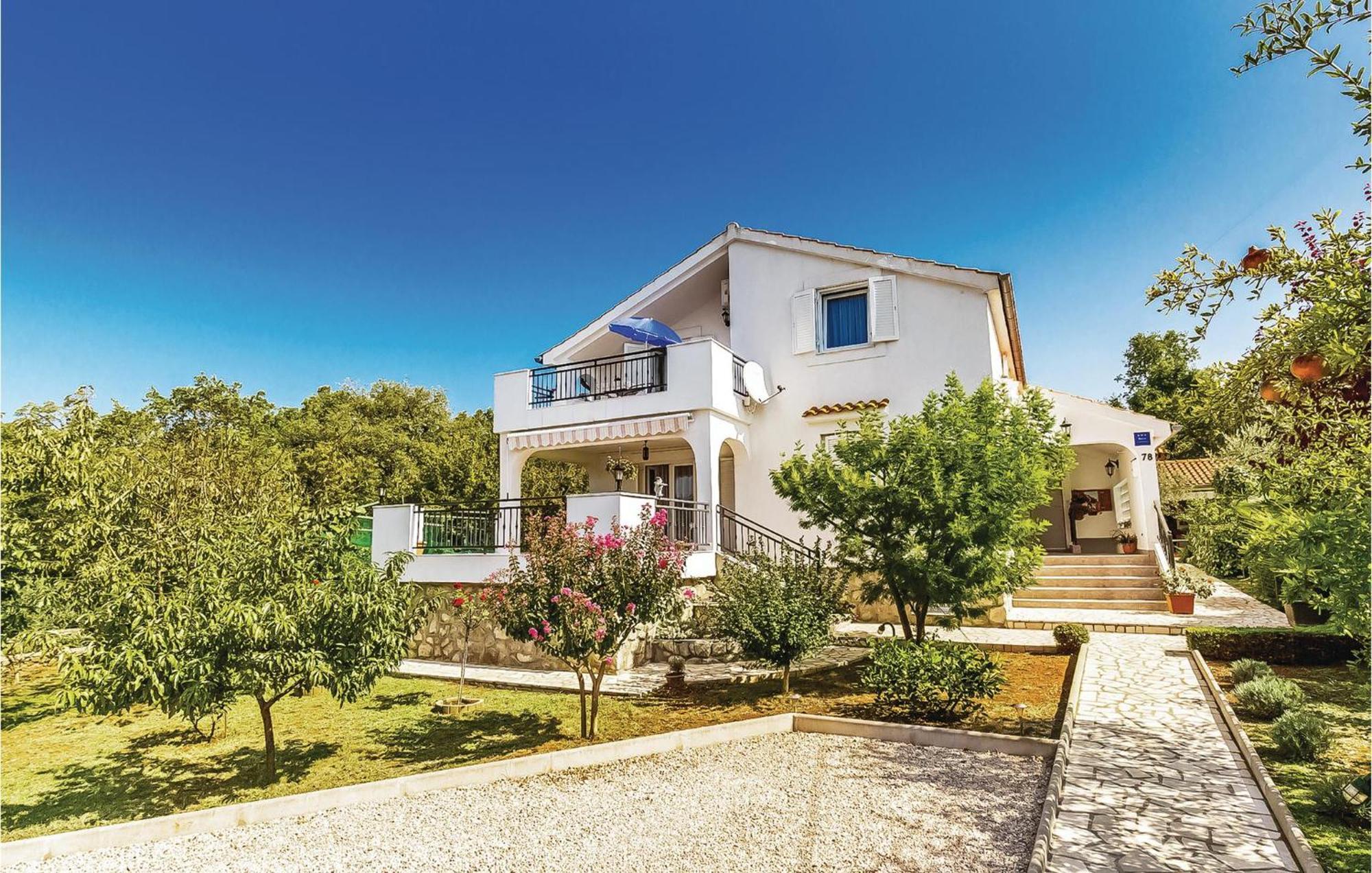 Lovely Apartment In Krk With Wifi Brzac Экстерьер фото